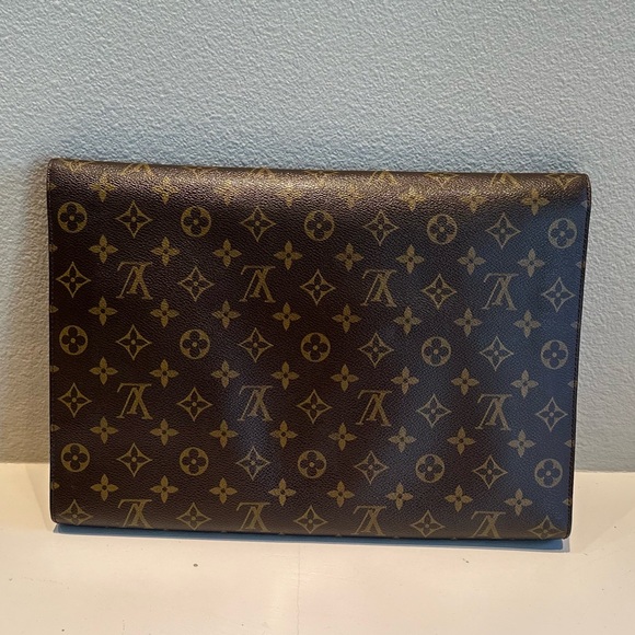 LOUIS VUITTON Monogram
Porte XL Envelope Clutch Bag - Picture 3 of 12